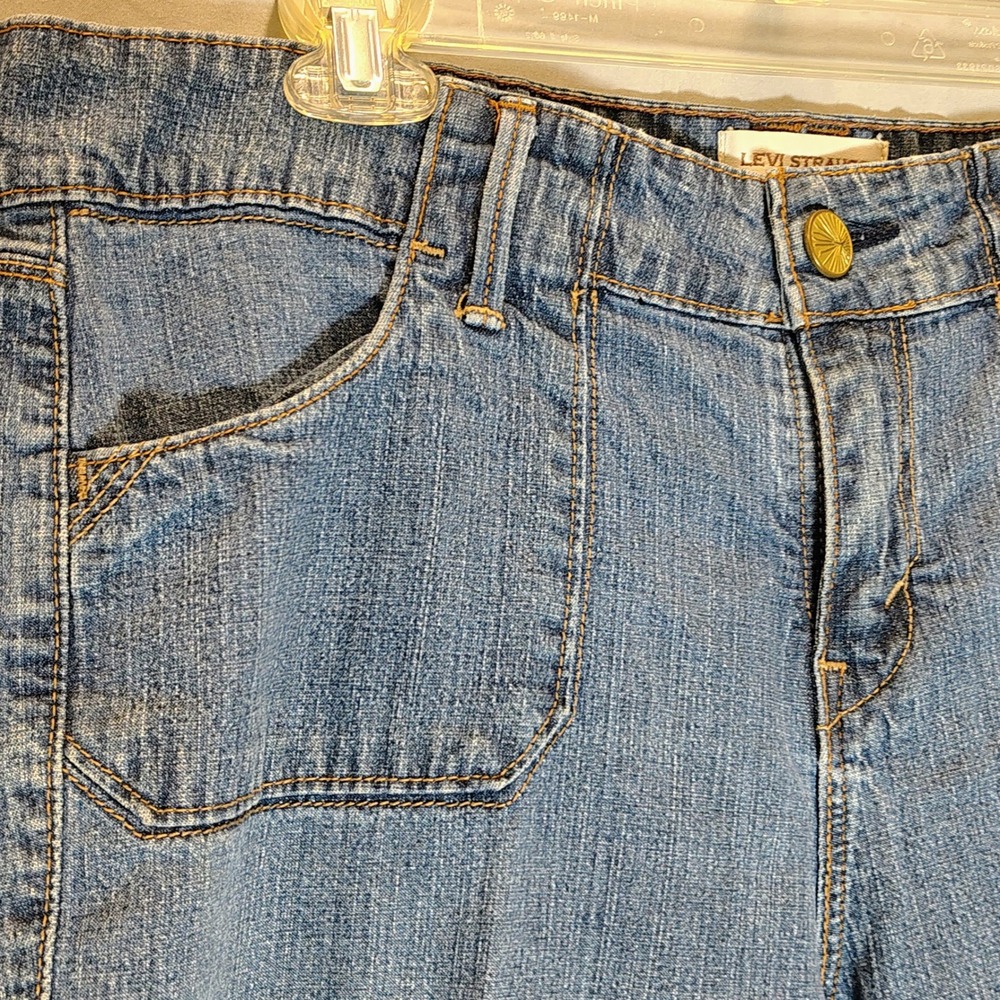 Levi Strauss Signature Women Blue Crop Capri Jeans Mid Rise Straight Leg Size 12 - Picture 4 of 14